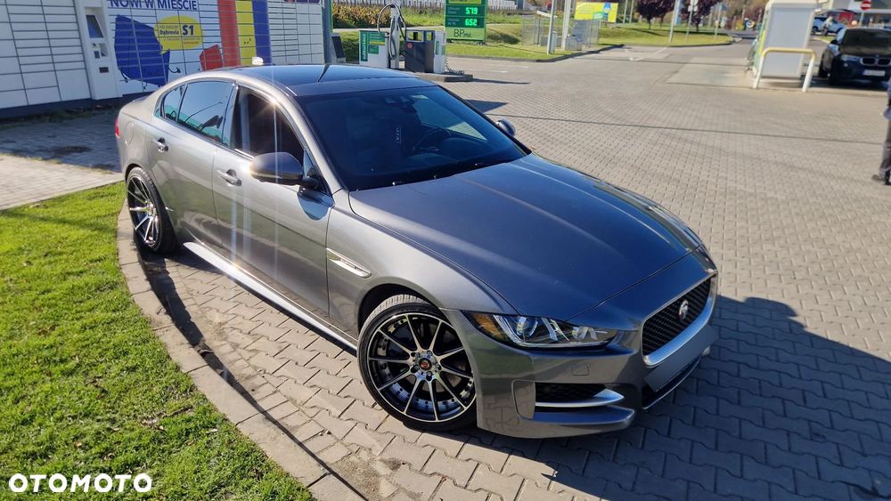 Jaguar XE S - 2