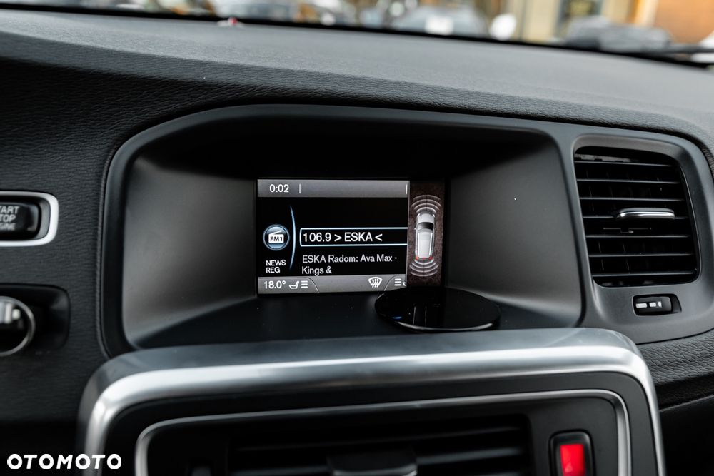 Volvo V60 T5 Momentum - 35