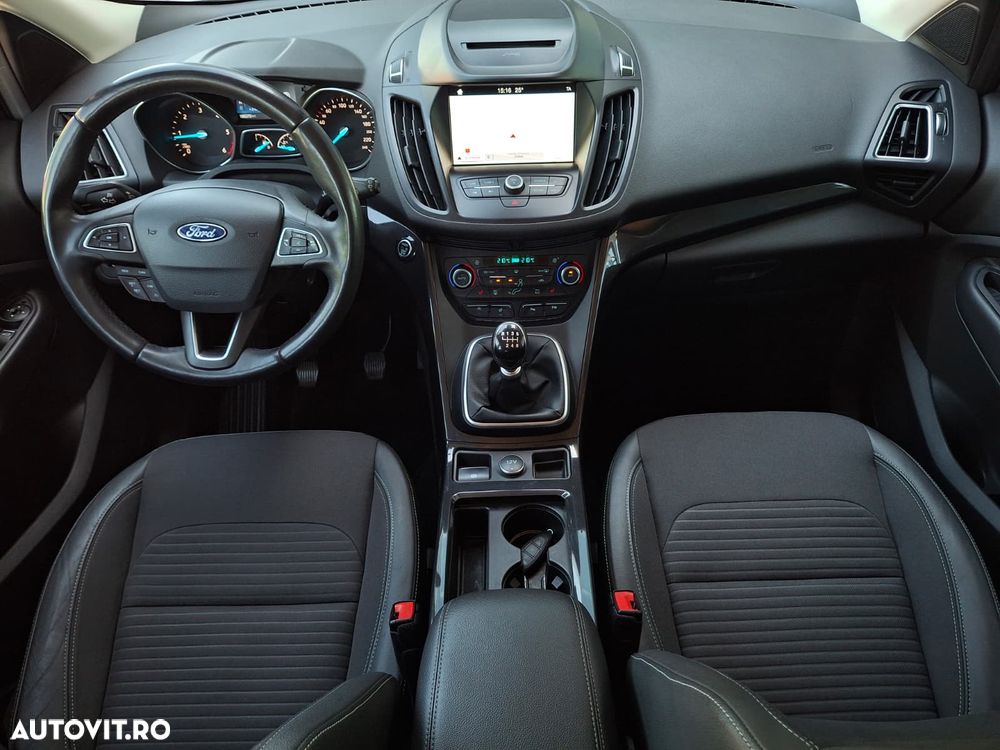 Ford Kuga - 17