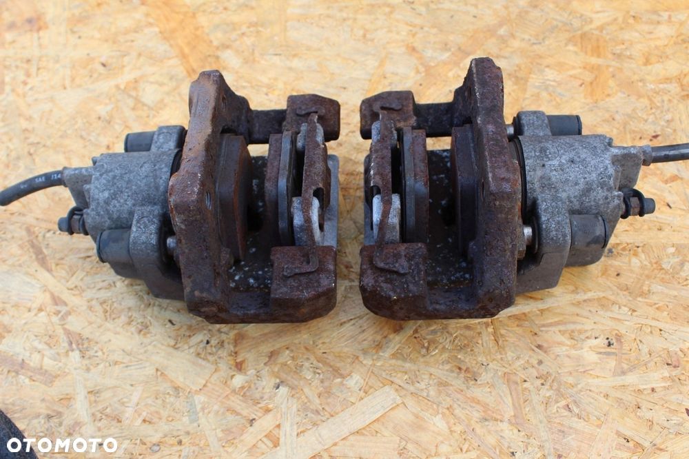 Zaciski hamulcowe BMW e60 e61 tył 42/20 2.0d - 5