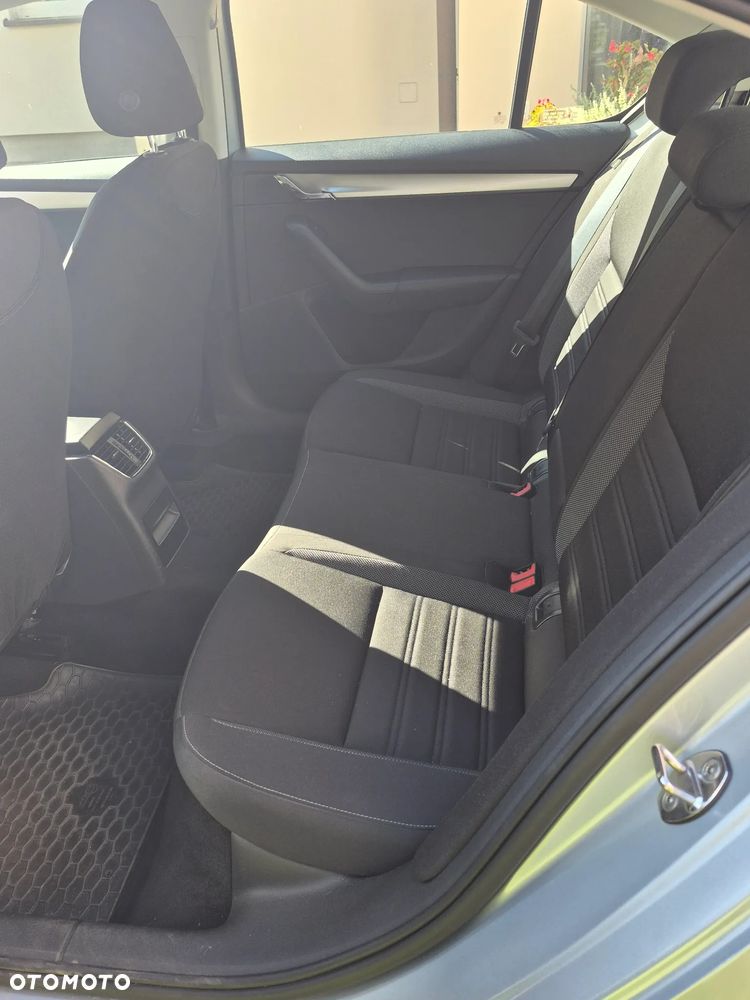 Skoda Octavia 1.5 TSI ACT Ambition - 4