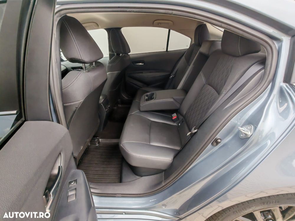 Toyota Corolla 1.8 HSD Exclusive Plus - 6