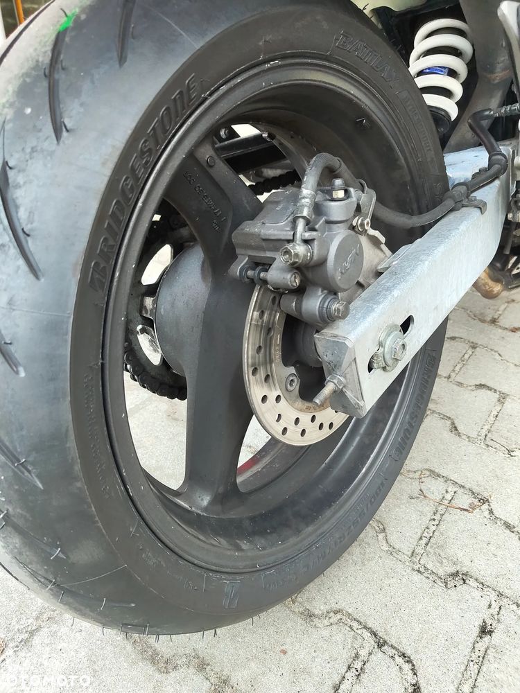 Honda Hornet - 16