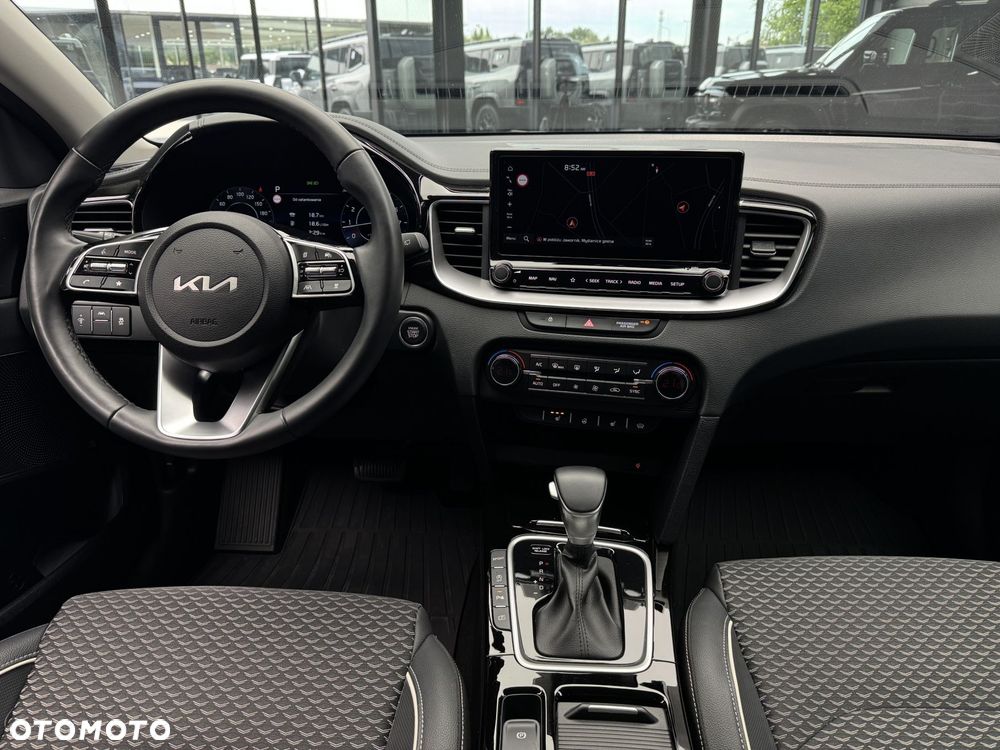 Kia XCeed 1.5 T-GDI Business Line DCT - 16