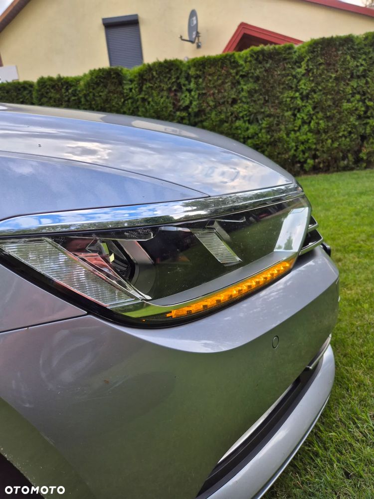 Volkswagen Passat 2.0 TDI (BlueMotion Technology) DSG Comfortline - 8