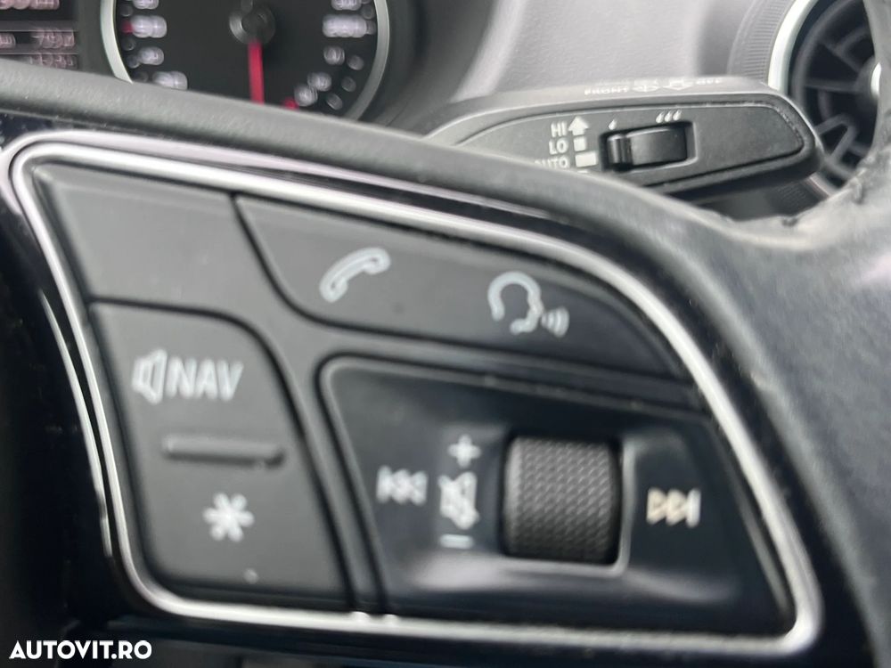 Audi Q2 1.0 TFSI S tronic Basic - 12