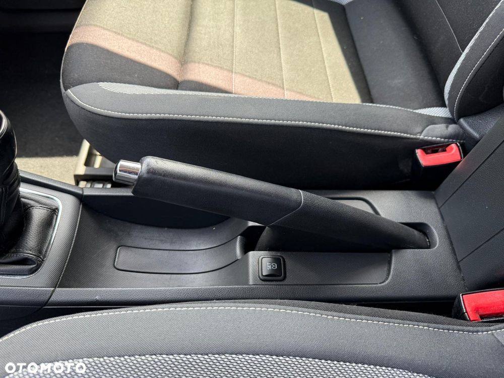 Skoda RAPID Spb 1.2 TSI Ambition - 8