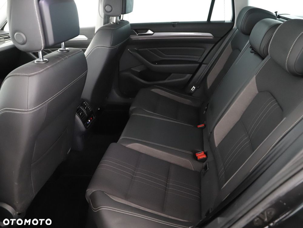 Volkswagen Passat Alltrack 2.0 TSI 4Mot DSG - 11