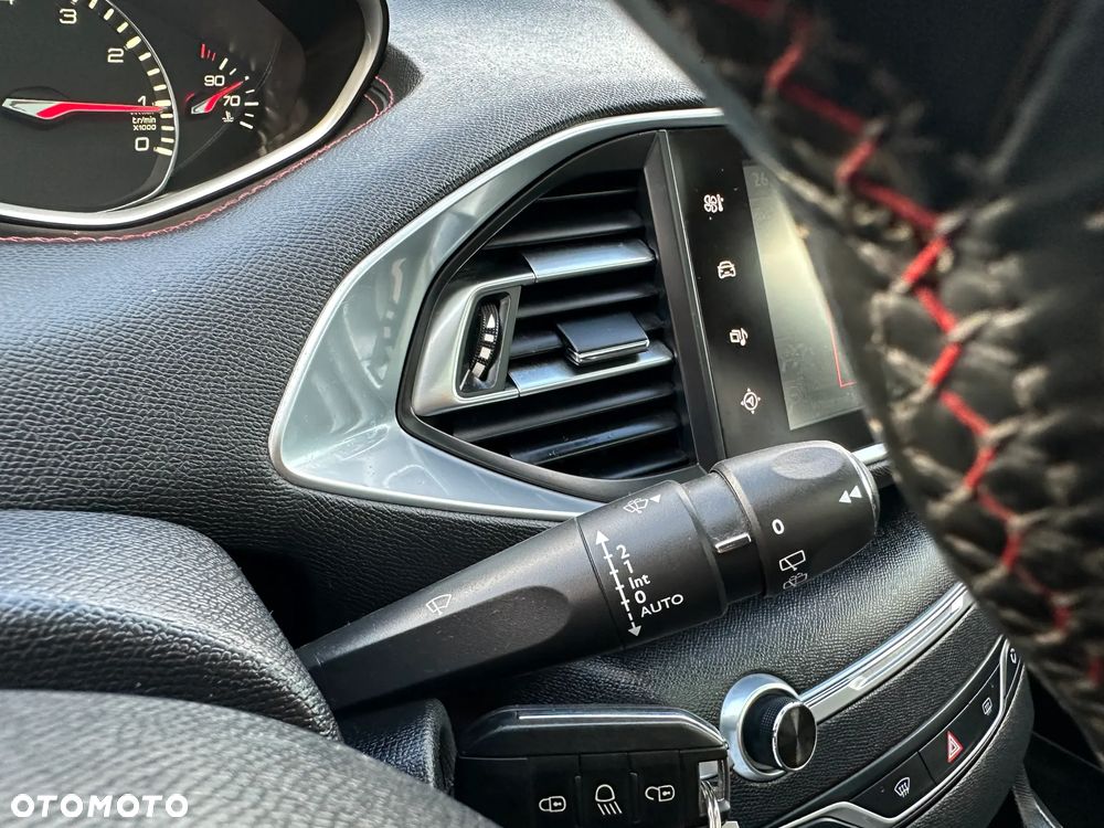 Peugeot 308 1.2 PureTech GPF GT Pack S&S - 33