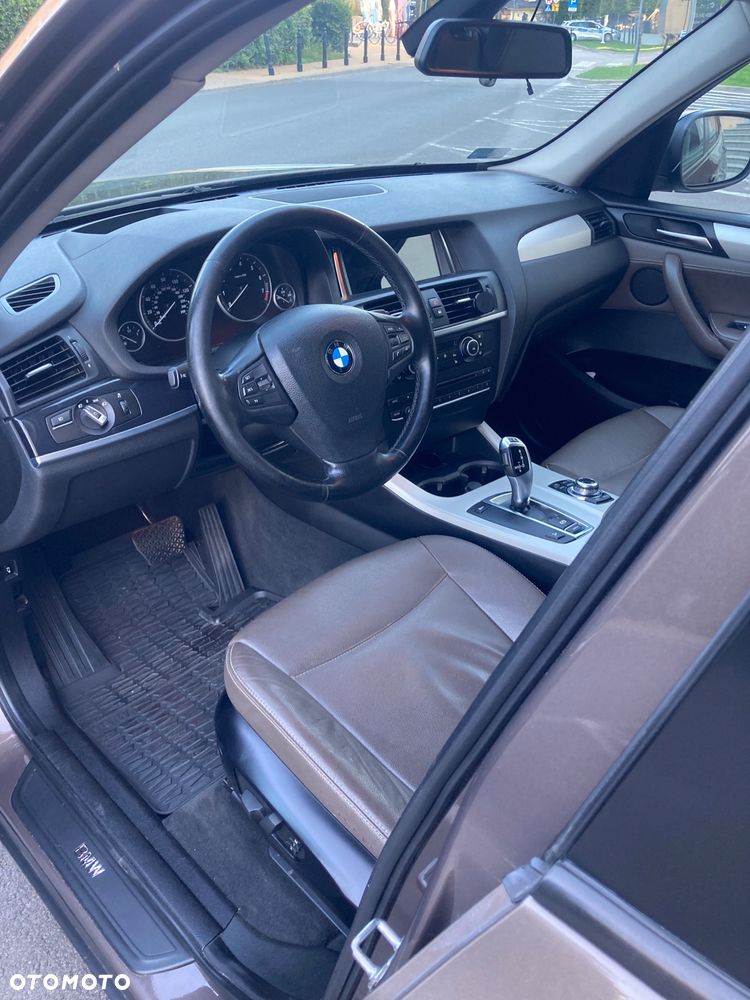 BMW X3 xDrive28i - 11