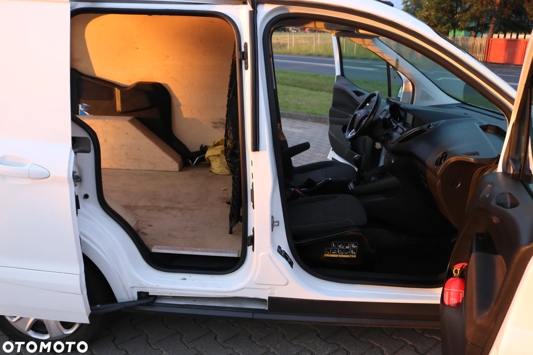 Ford Courier - 19