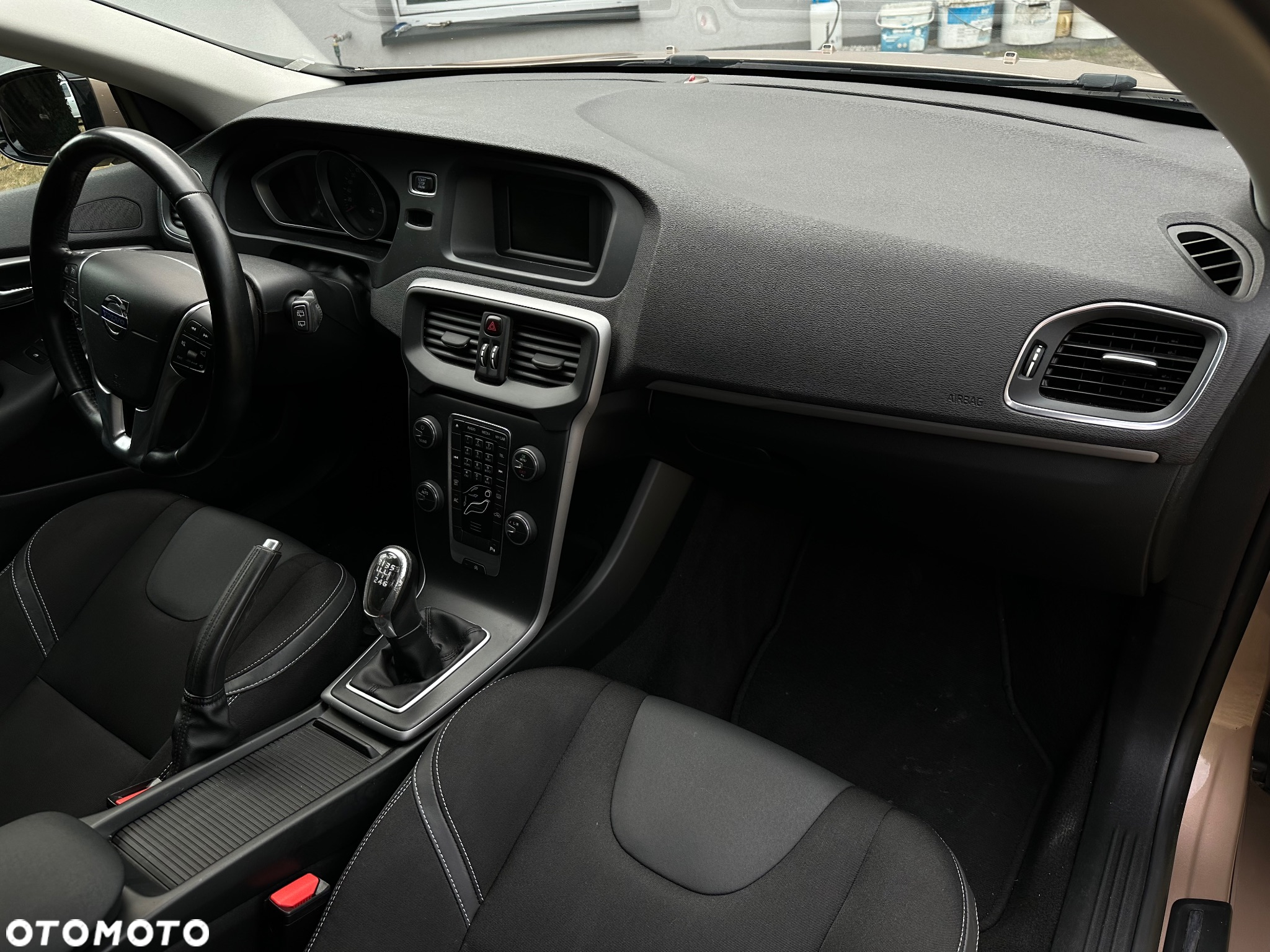 Volvo V40 D2 Momentum - 8