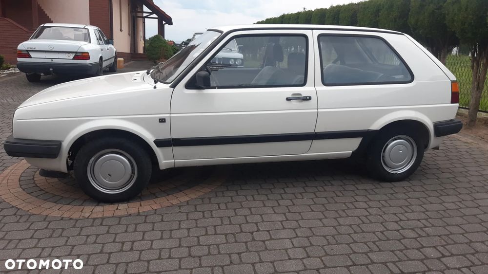 Volkswagen Golf - 6
