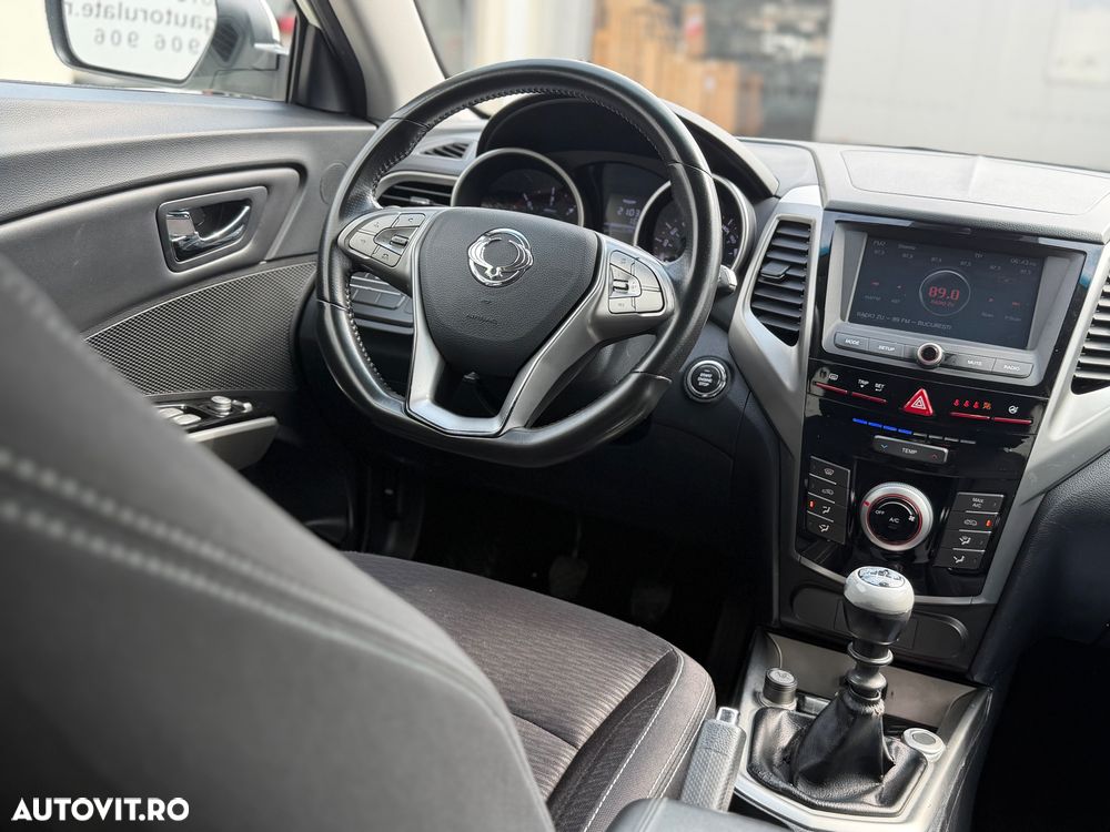 SsangYong Tivoli e-XDi 160 2WD Quartz - 11