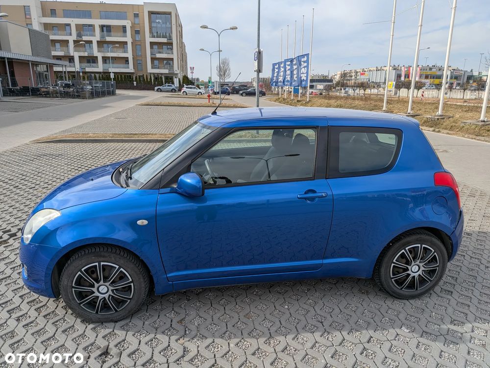Suzuki Swift 1.3 Sakura - 12