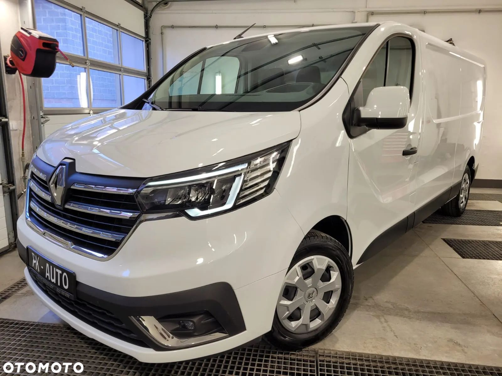 Renault Trafic - 1