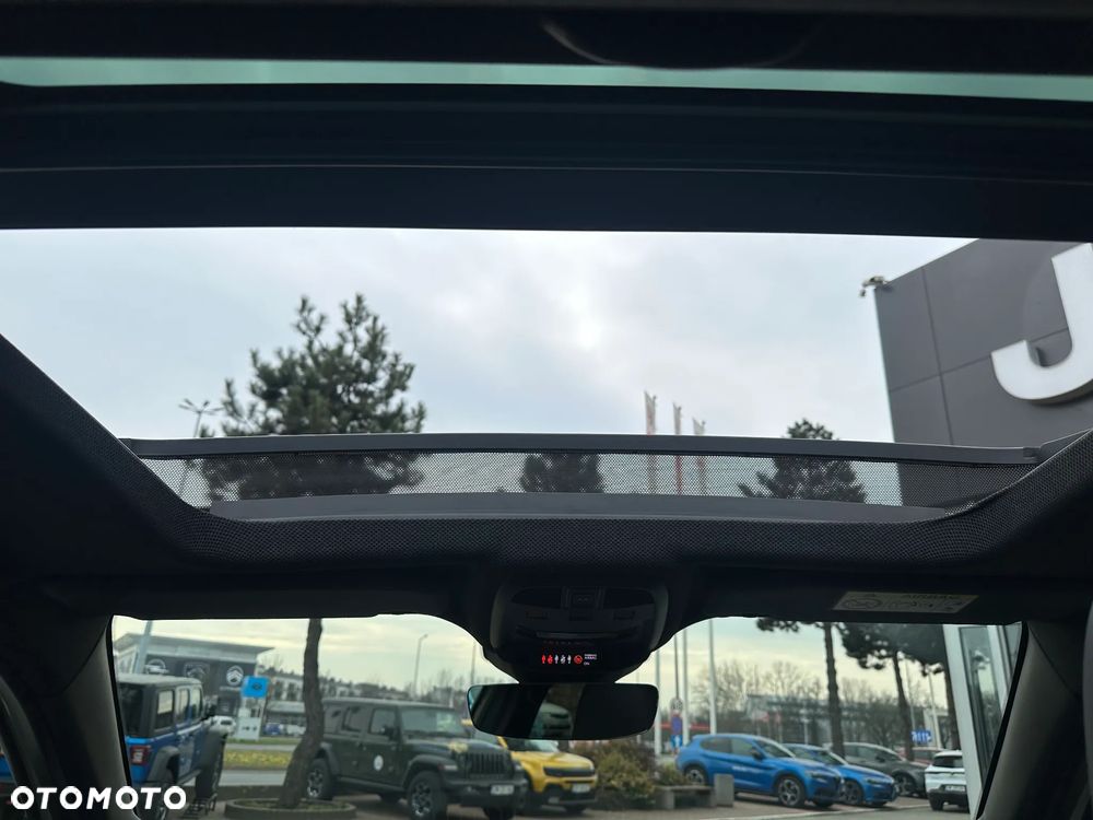 Jeep Avenger 1.2 T3 mHEV The North Face 4xe eDCT6 - 18