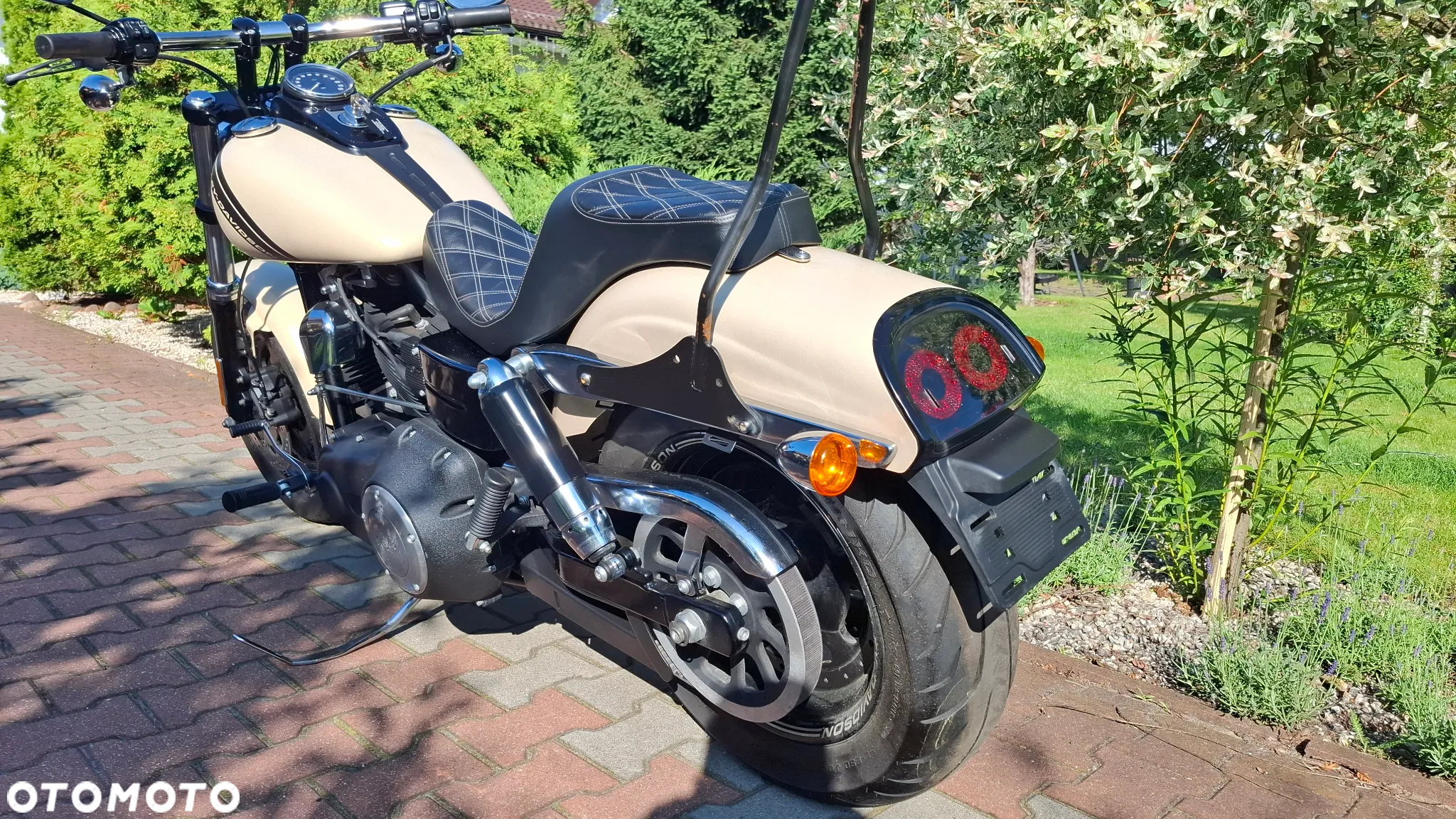 Harley-Davidson Dyna Fat Bob - 16