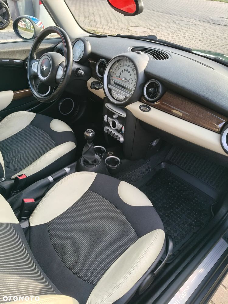 MINI Cooper Standard - 18