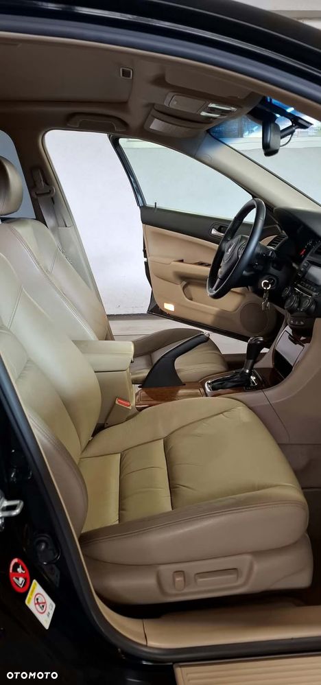 Honda Accord 2.0 Executive - 17