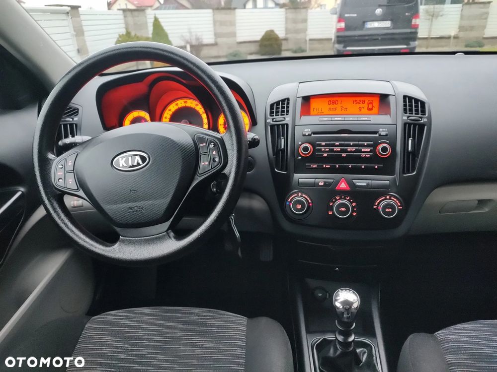 Kia Ceed 1.4 CVVT LX - 4