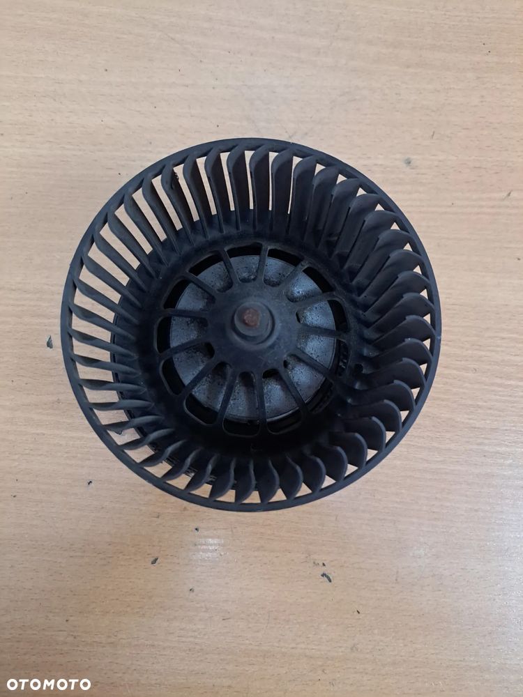 DMUCHAWA WENTYLATOR DMUCHAWY VOLVO V50 S40 C30 C704M5H-18456-CC