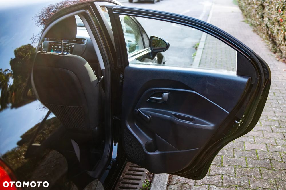 Kia Rio 1.4 Business Line Plus - 23