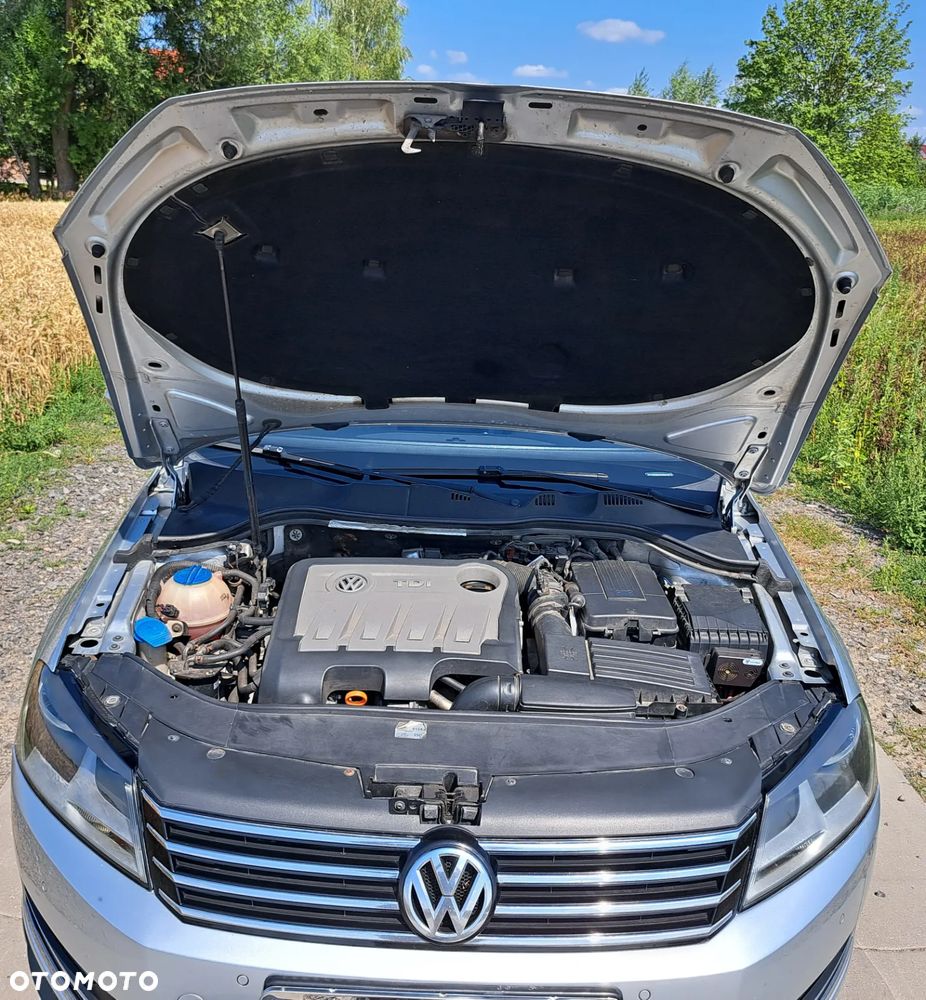Volkswagen Passat 2.0 TDI Comfortline DSG - 24