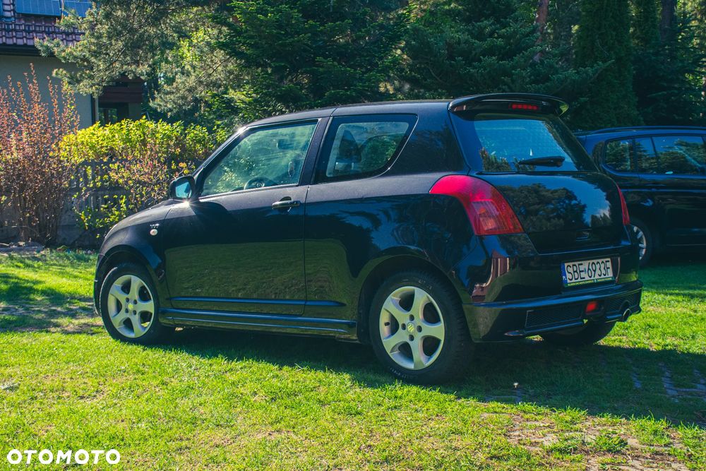 Suzuki Swift - 4