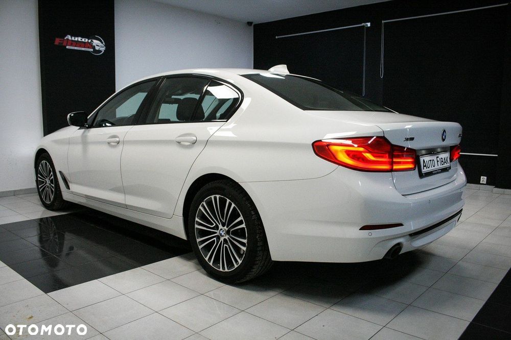 BMW Seria 5 520d xDrive Sport Line sport - 8