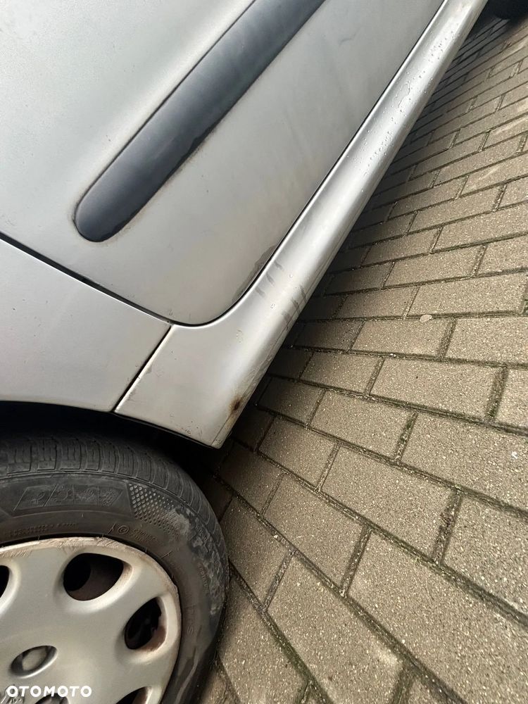 Peugeot 206 - 12