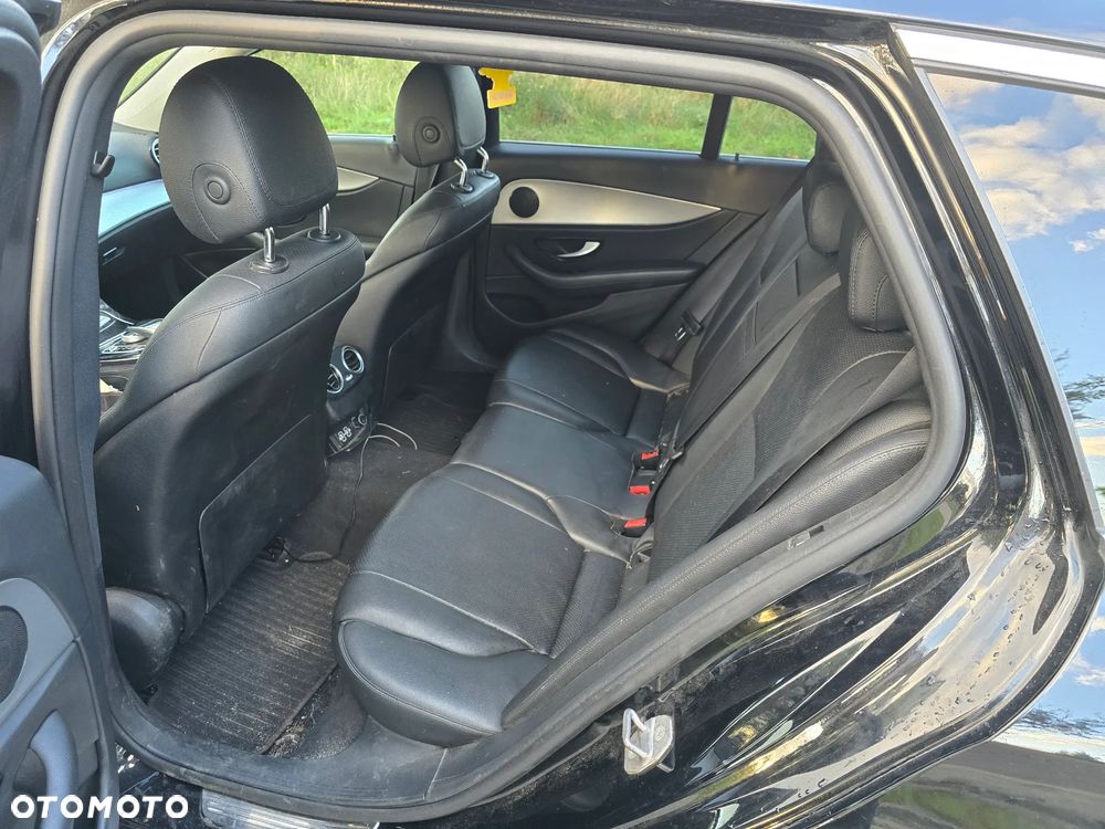 Mercedes-Benz Klasa E 200 d T 9G-TRONIC AMG Line - 28