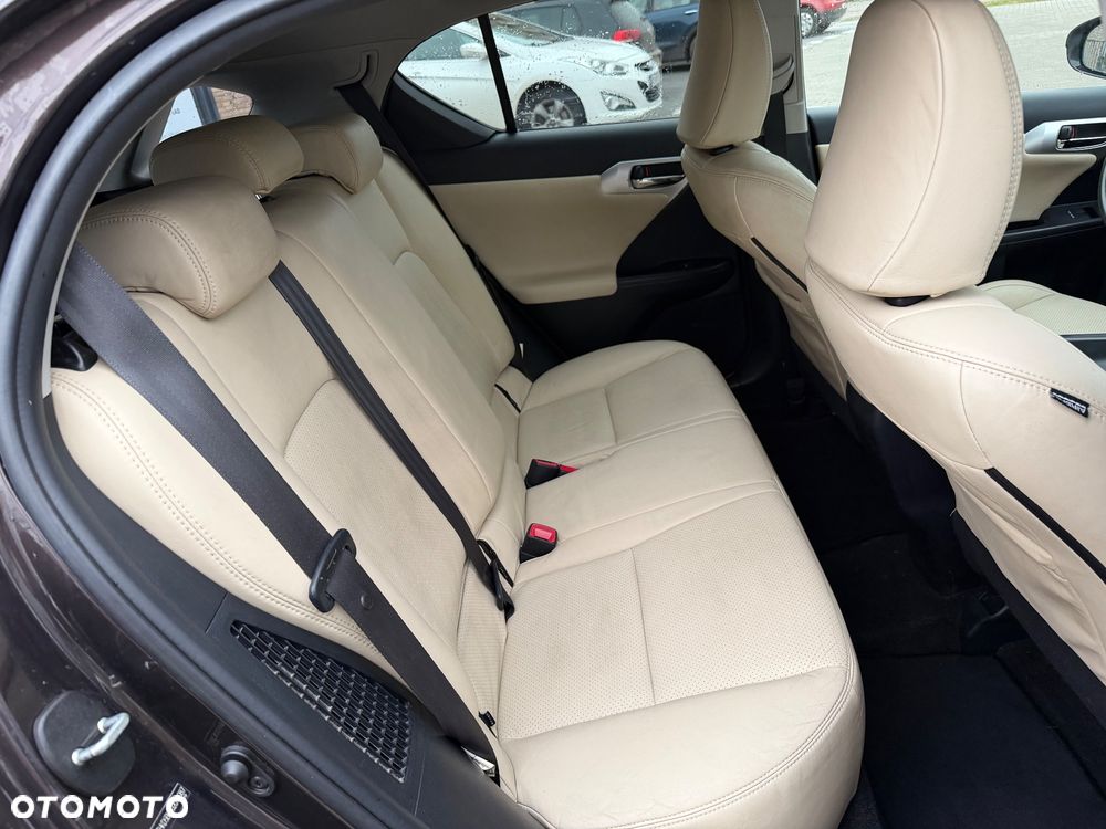 Lexus CT 200h Prestige - 19