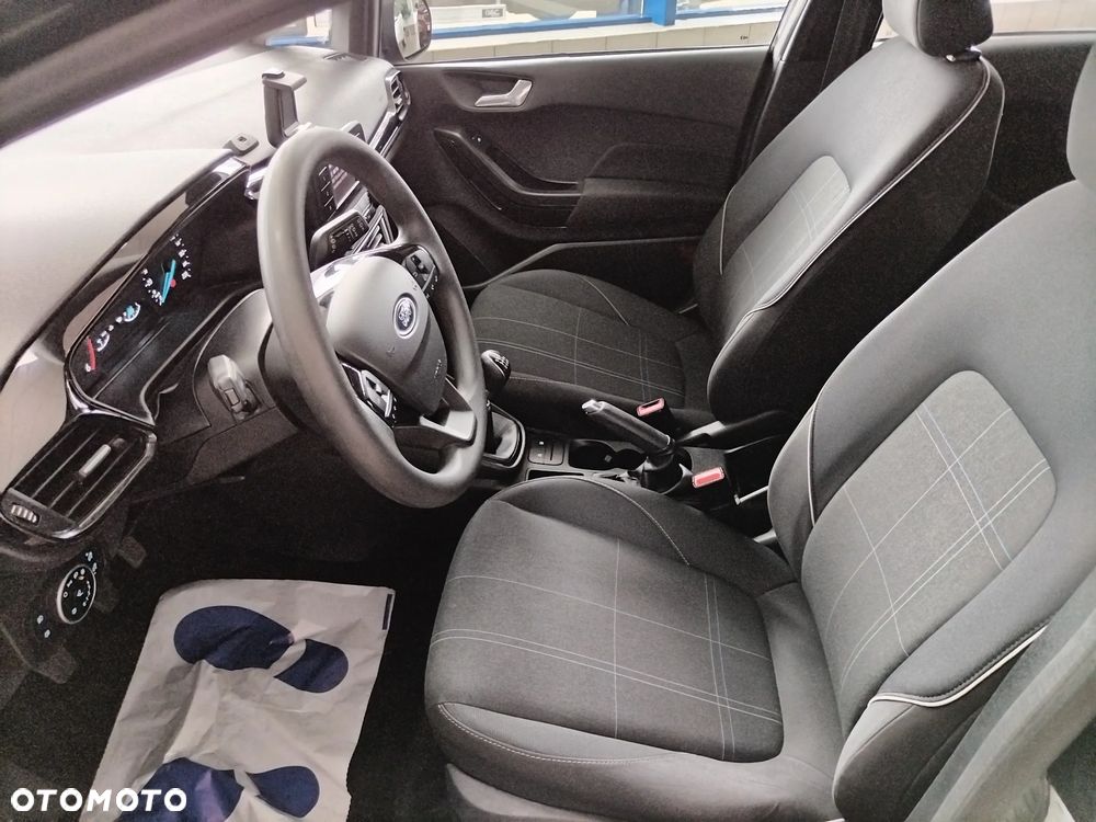 Ford Fiesta - 8