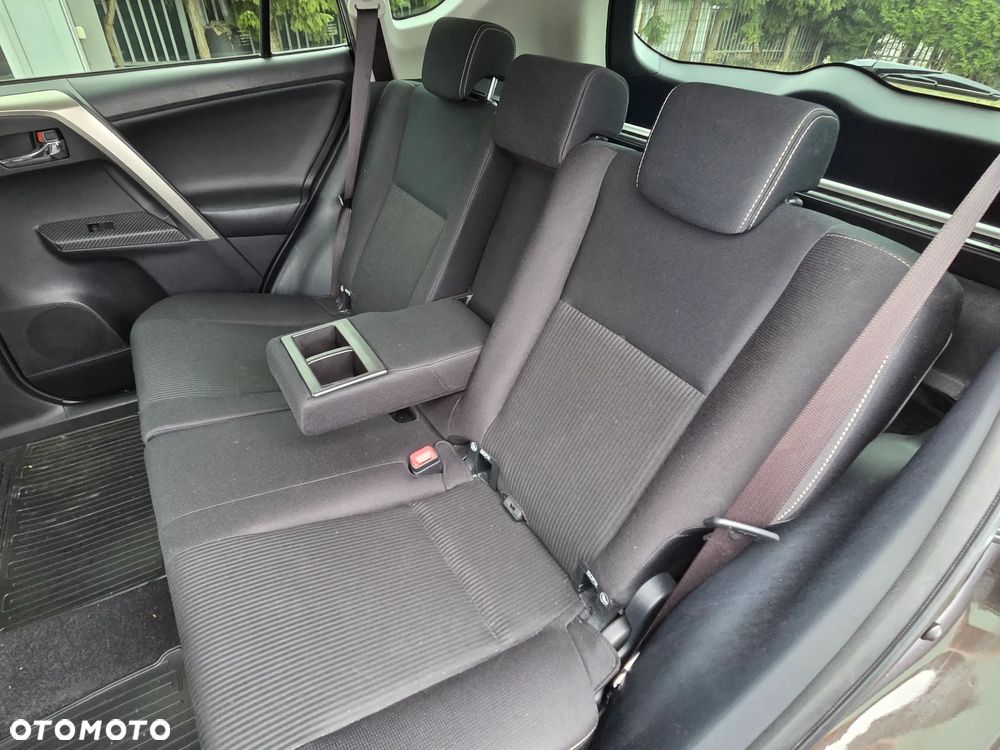 Toyota RAV4 2.0 D-4D Premium - 24
