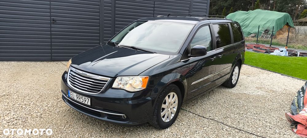 Chrysler Town & Country - 15