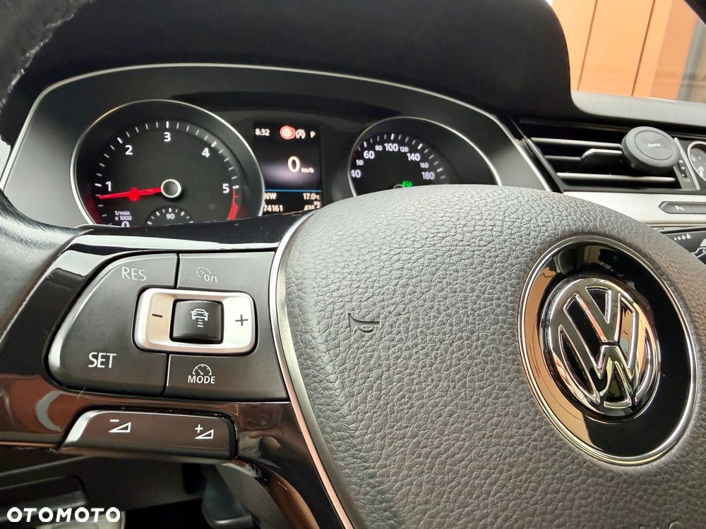 Volkswagen Passat 2.0 TDI BMT Comfortline DSG - 16