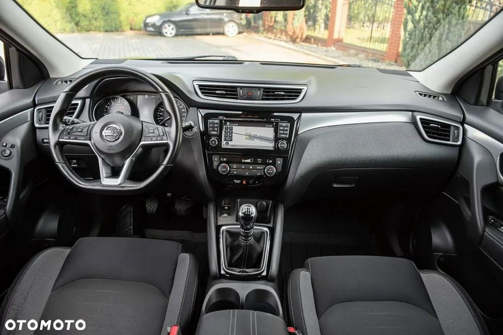 Nissan Qashqai 1.2 DIG-T N-Vision - 27