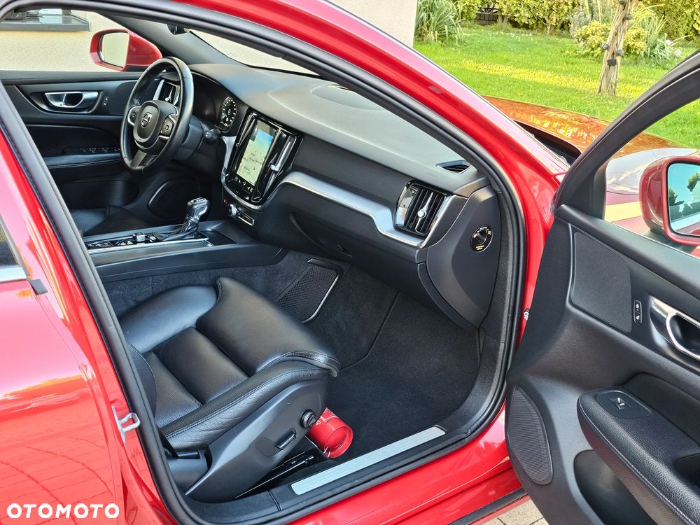 Volvo V60 D3 Geartronic Momentum Pro - 29