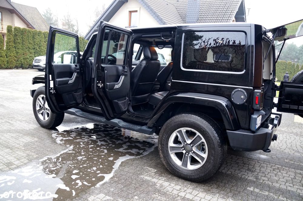 Jeep Wrangler 3.6 Unlim Sahara - 20
