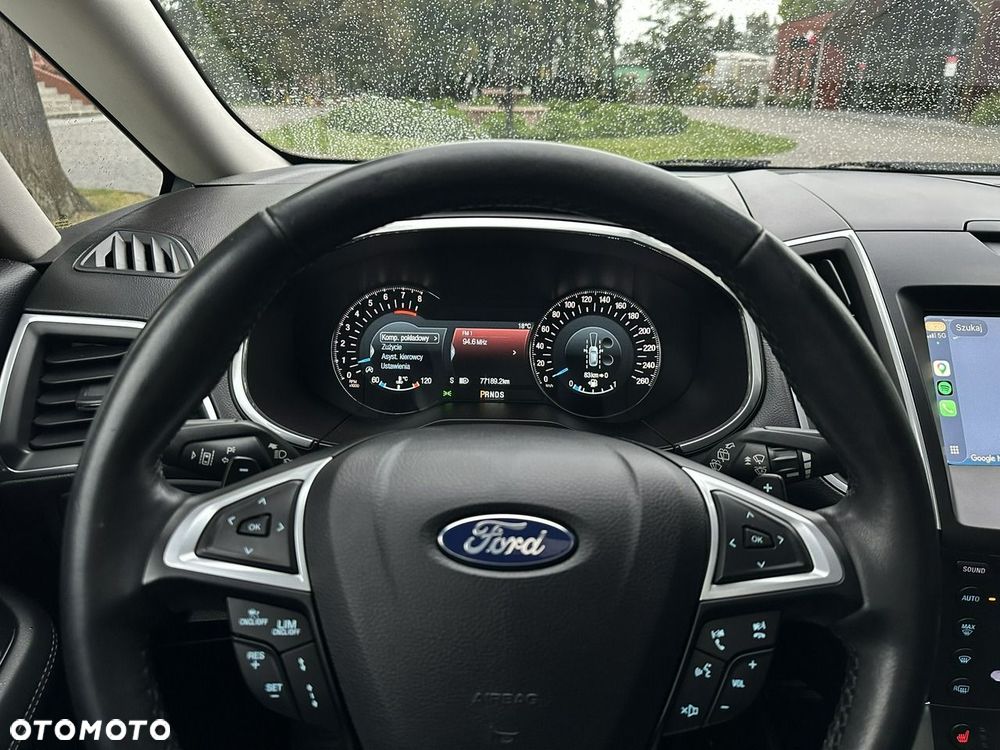 Ford S-Max - 17