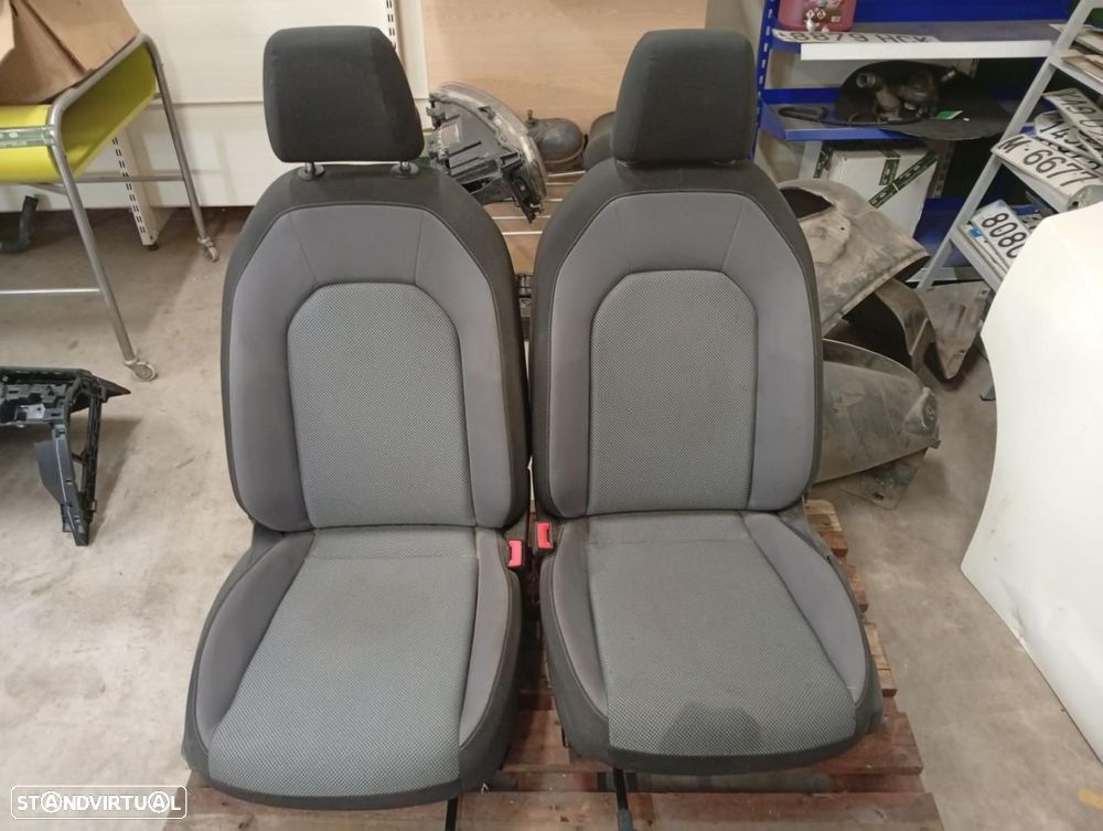 CONJUNTO COMPLETO DE BANCOS SEAT ARONA KJ - 1