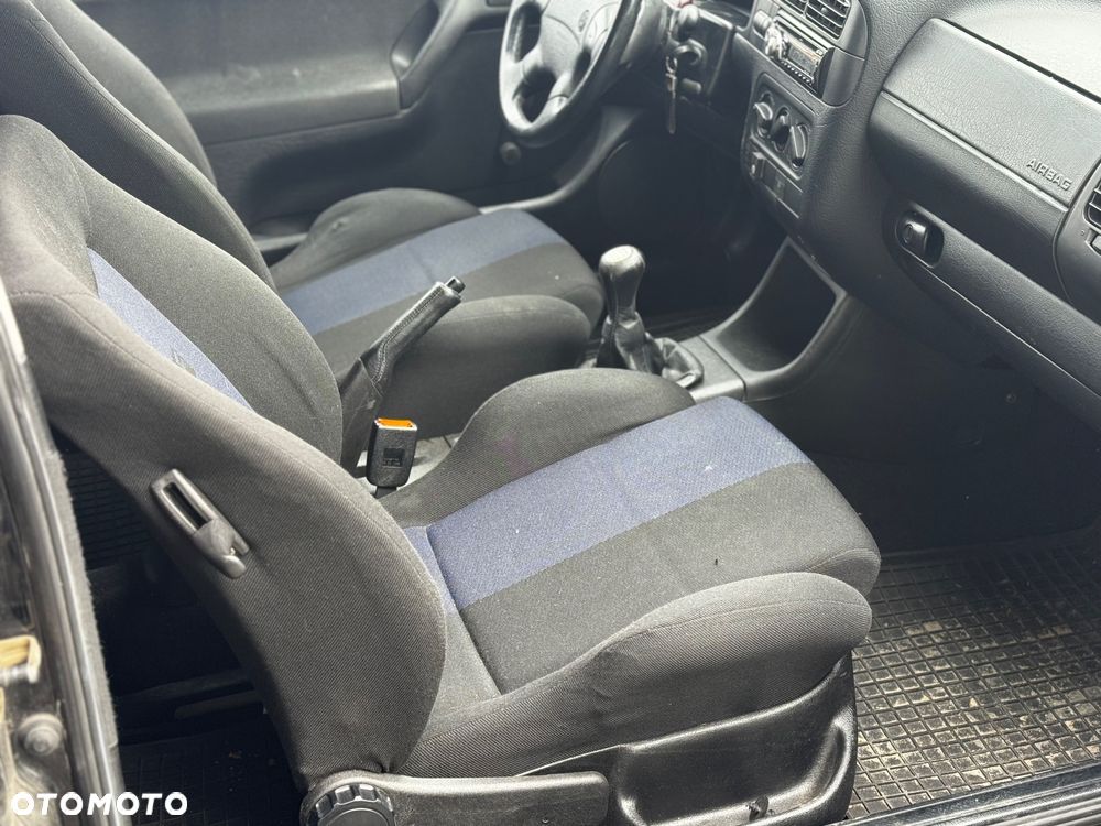 Volkswagen Golf - 8