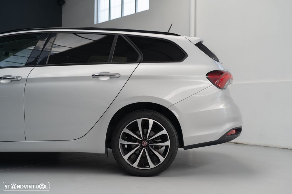 Fiat Tipo 1.3 M-Jet Lounge Tech J17 - 20