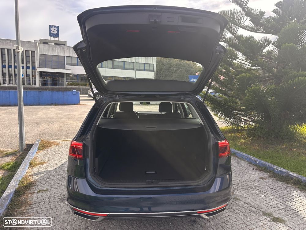VW Passat Variant - 7