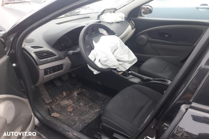 SET ARCURI SPATE Renault Fluence 1 [2009 - 2013] Sedan 1.6 MT (110 hp - 4
