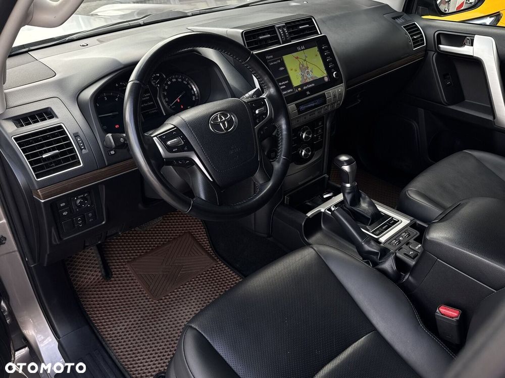 Toyota Land Cruiser LC 2.8 D-4D Invincible - 11