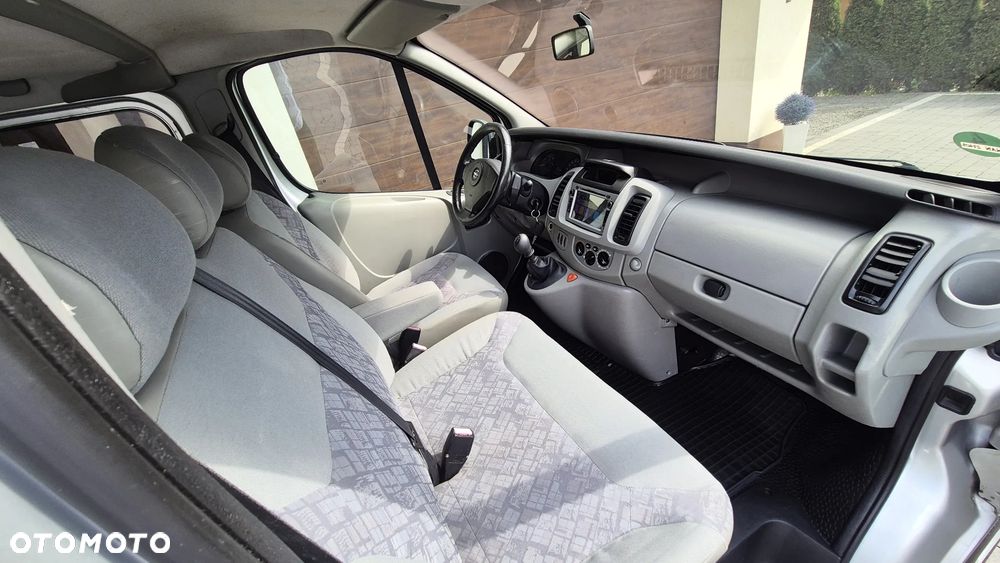 Opel Vivaro Tour - 7