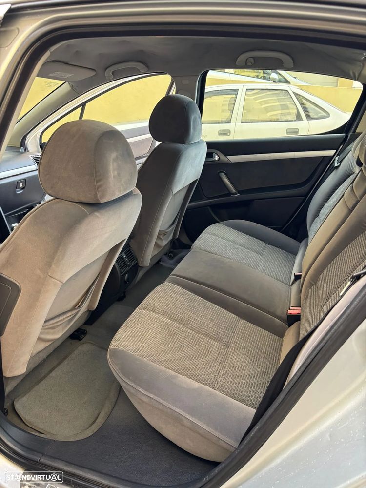 Peugeot 407 1.6 HDi Executive - 11