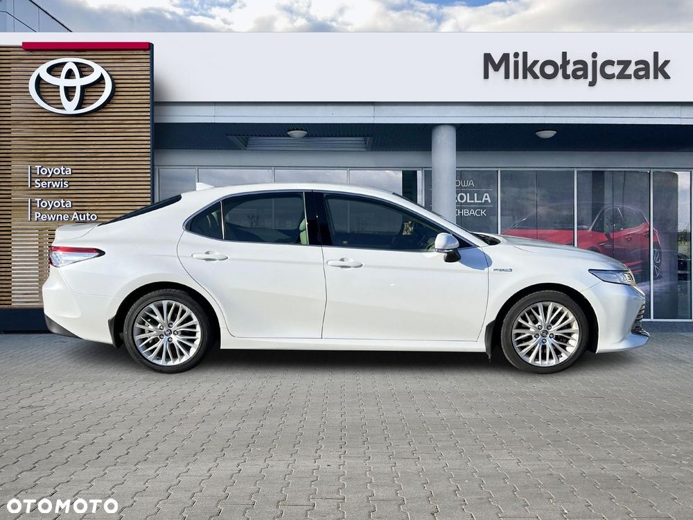 Toyota Camry 2.5 Hybrid Executive CVT - 11